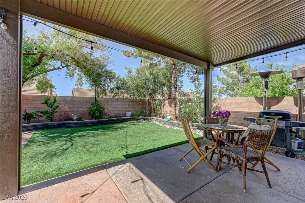 724 Smokey Mountain, Henderson, NV 89012