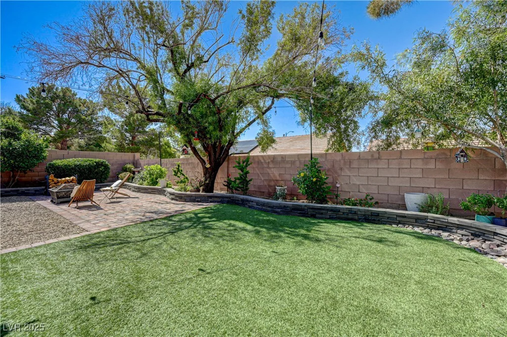 724 Smokey Mountain, Henderson, NV 89012