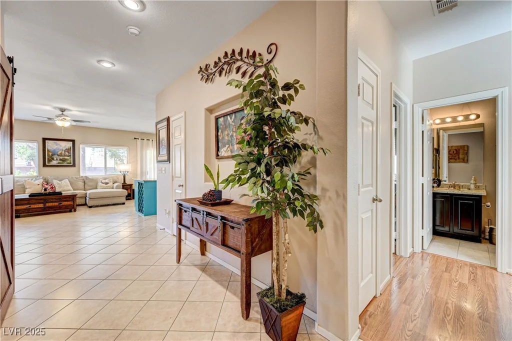 724 Smokey Mountain, Henderson, NV 89012
