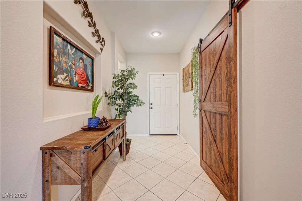 724 Smokey Mountain, Henderson, NV 89012