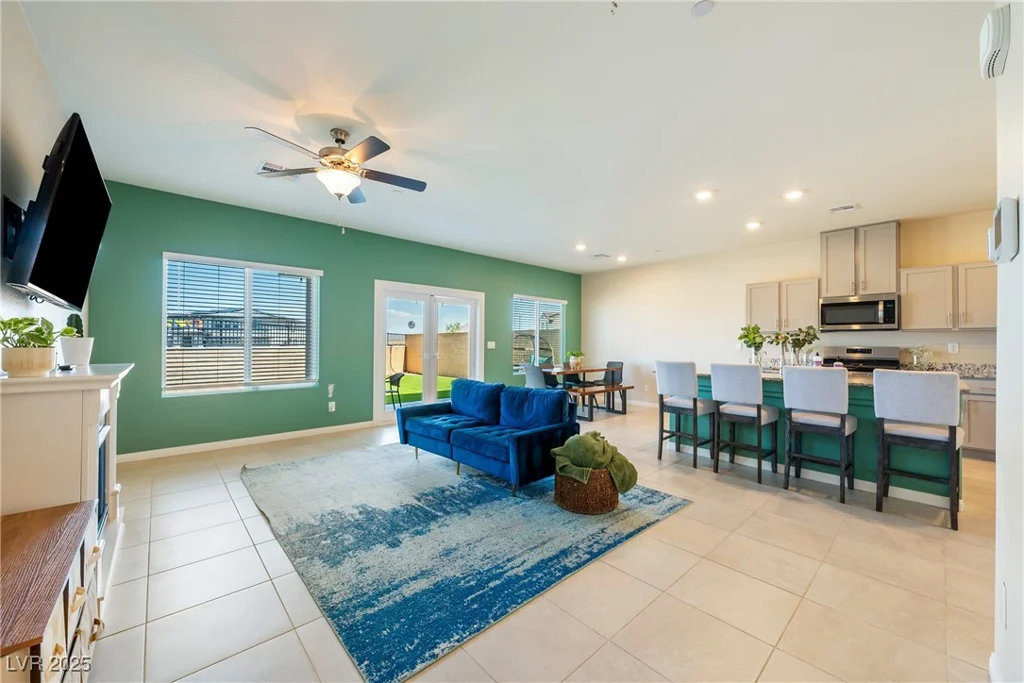 440 Blue Lark, Henderson, NV 89011