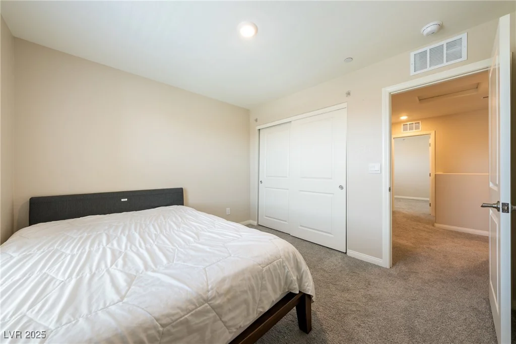 440 Blue Lark, Henderson, NV 89011