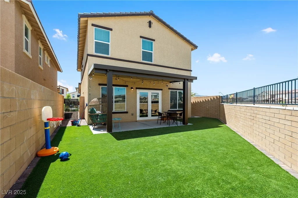 440 Blue Lark, Henderson, NV 89011