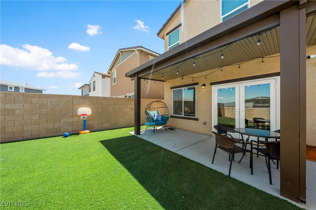 440 Blue Lark, Henderson, NV 89011