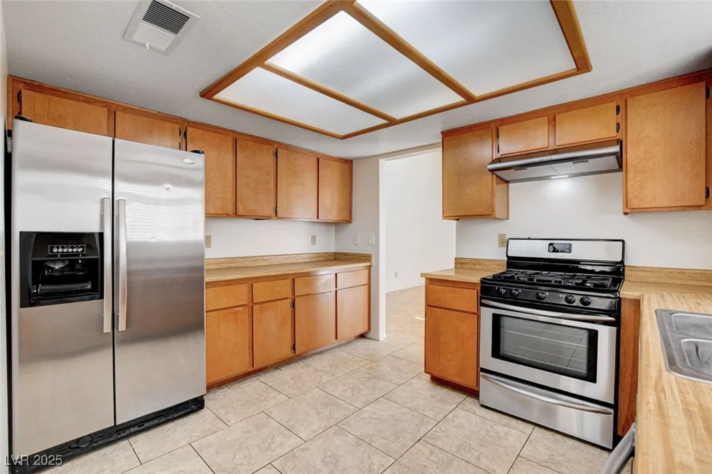 8233 Willeta, Las Vegas, NV 89145