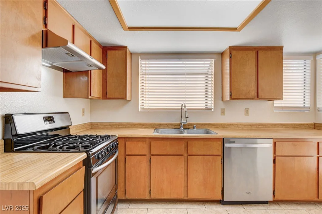 8233 Willeta, Las Vegas, NV 89145