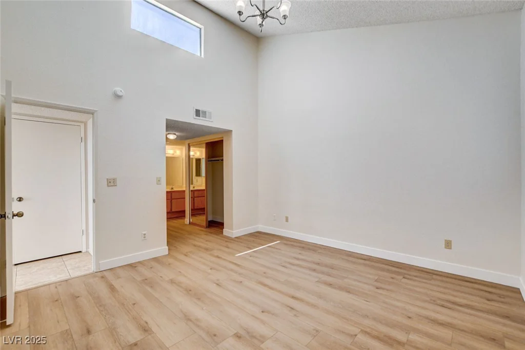 8233 Willeta, Las Vegas, NV 89145