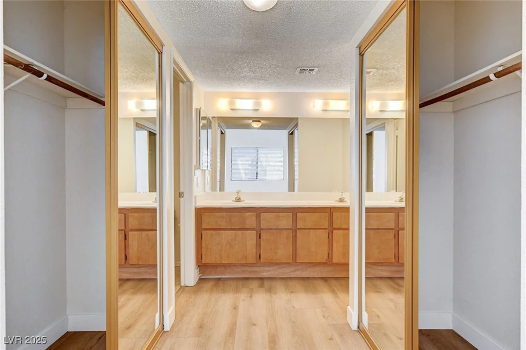 8233 Willeta, Las Vegas, NV 89145
