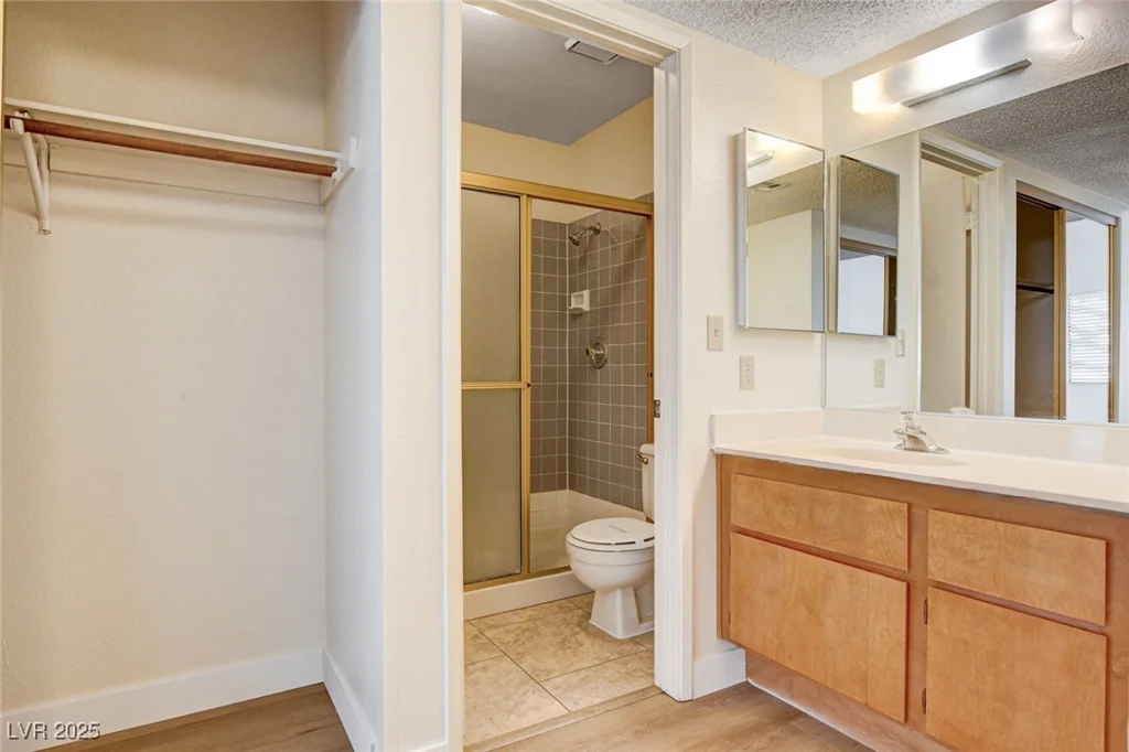 8233 Willeta, Las Vegas, NV 89145