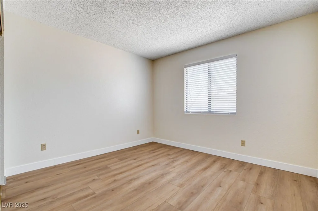 8233 Willeta, Las Vegas, NV 89145