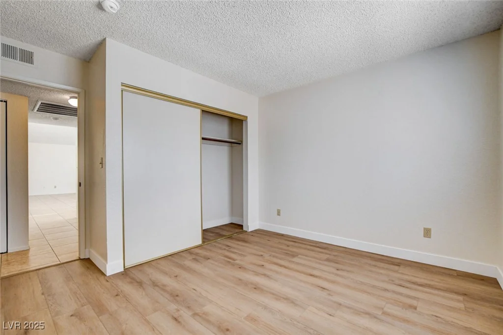 8233 Willeta, Las Vegas, NV 89145