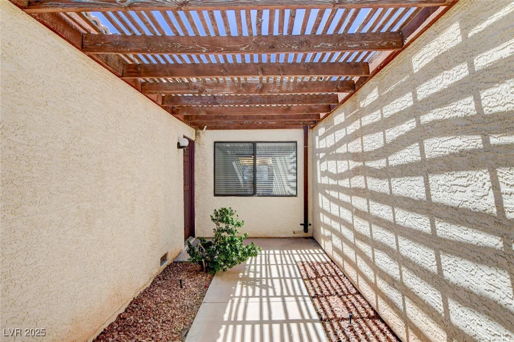 8233 Willeta, Las Vegas, NV 89145