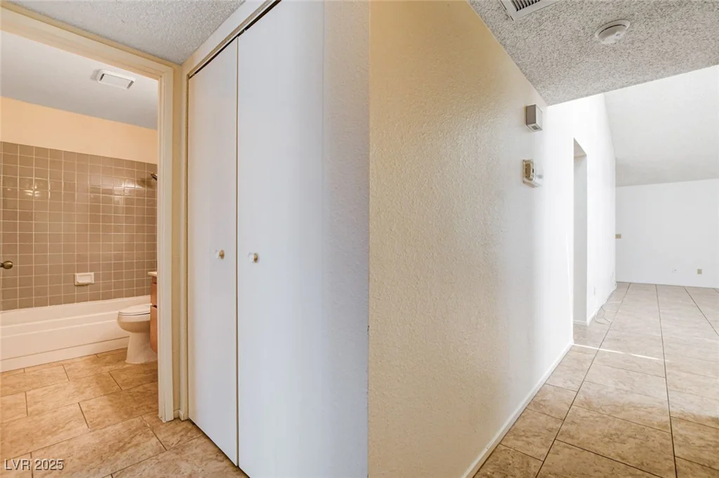 8233 Willeta, Las Vegas, NV 89145
