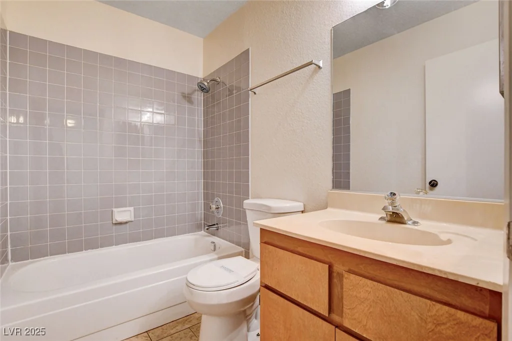 8233 Willeta, Las Vegas, NV 89145