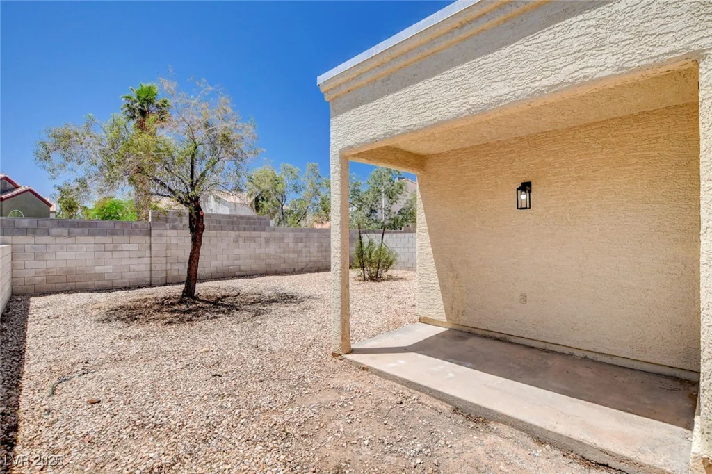 8233 Willeta, Las Vegas, NV 89145