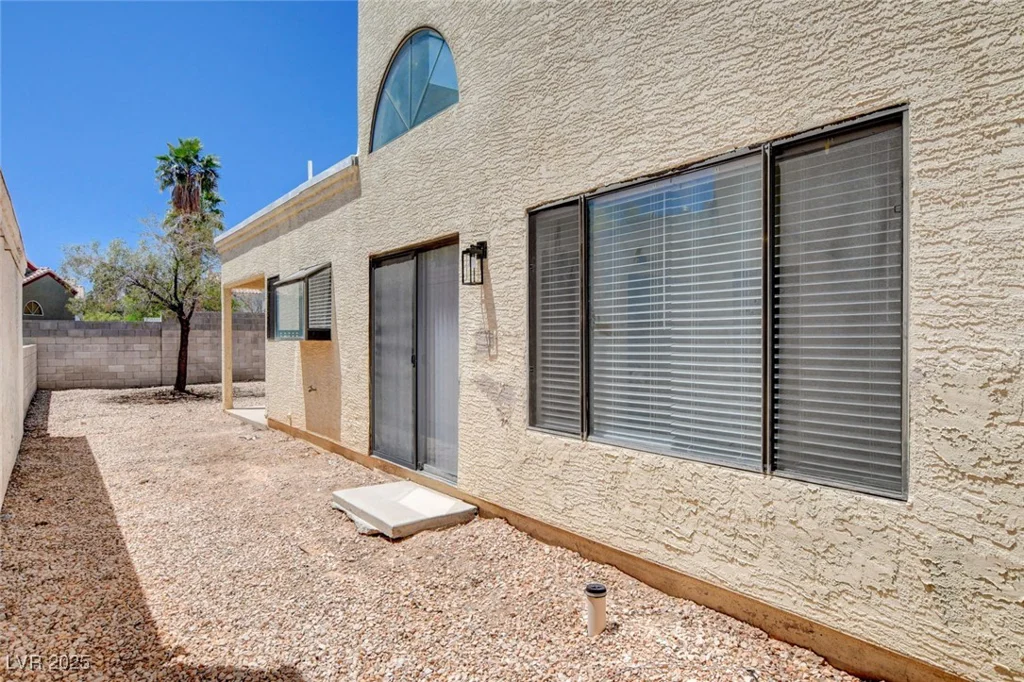8233 Willeta, Las Vegas, NV 89145