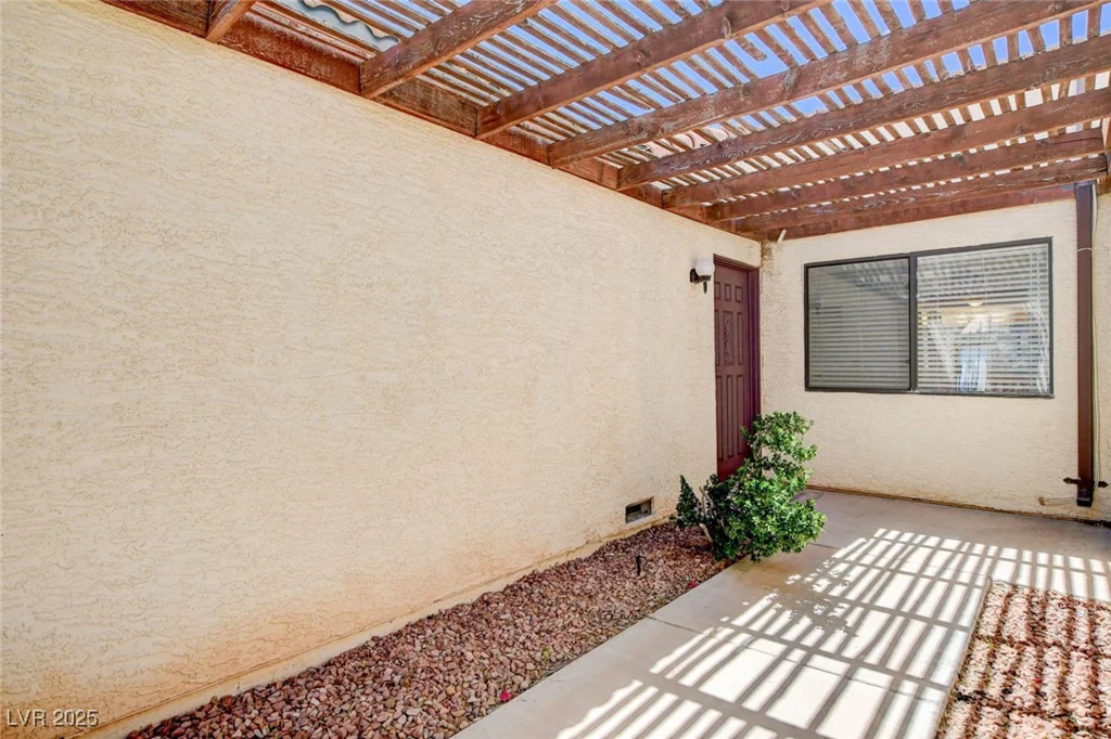 8233 Willeta, Las Vegas, NV 89145