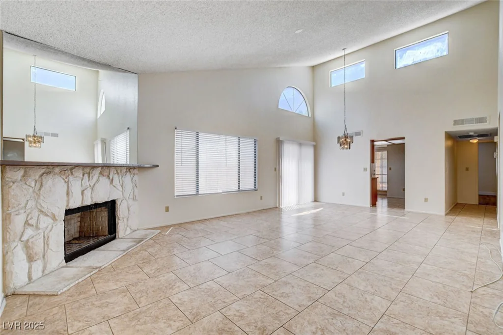 8233 Willeta, Las Vegas, NV 89145