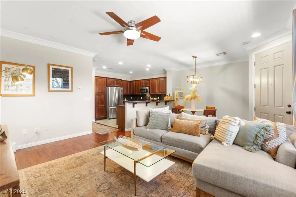 11402 Newton Commons, Las Vegas, NV 89135