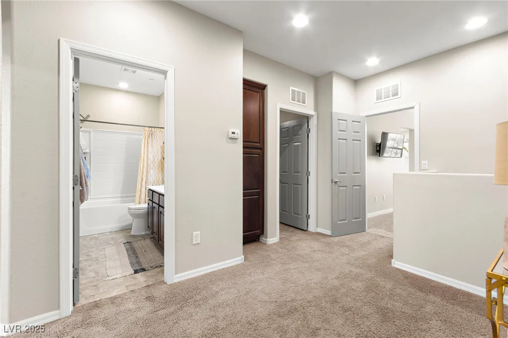 11402 Newton Commons, Las Vegas, NV 89135