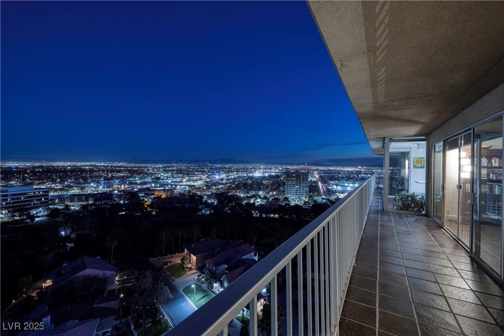 3111 Bel Air, Las Vegas, NV 89109