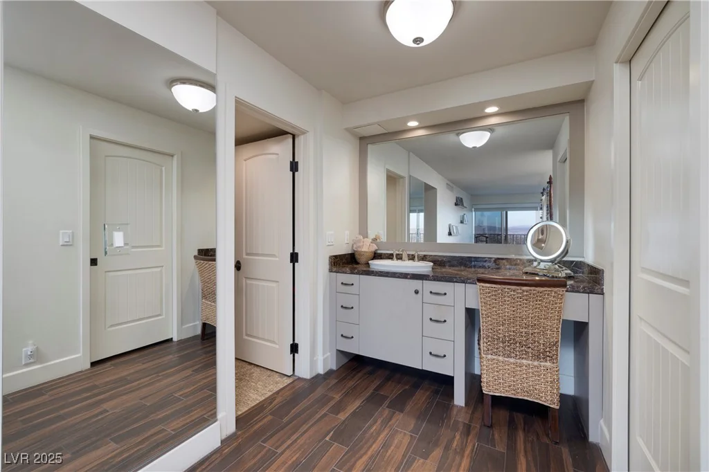 3111 Bel Air, Las Vegas, NV 89109