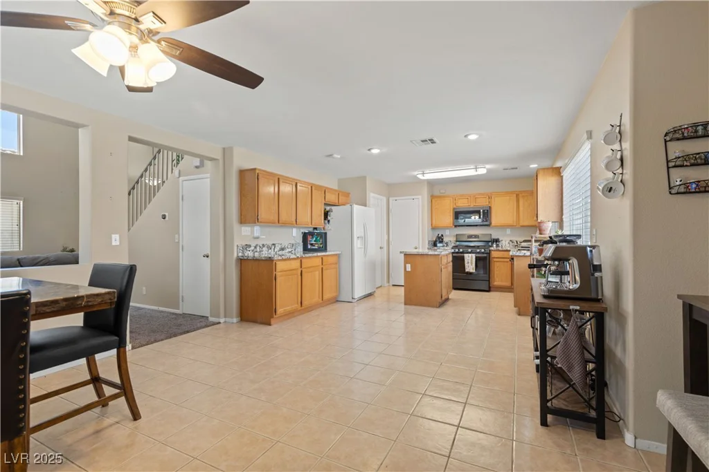 1906 Desert Sage, North Las Vegas, NV 89031