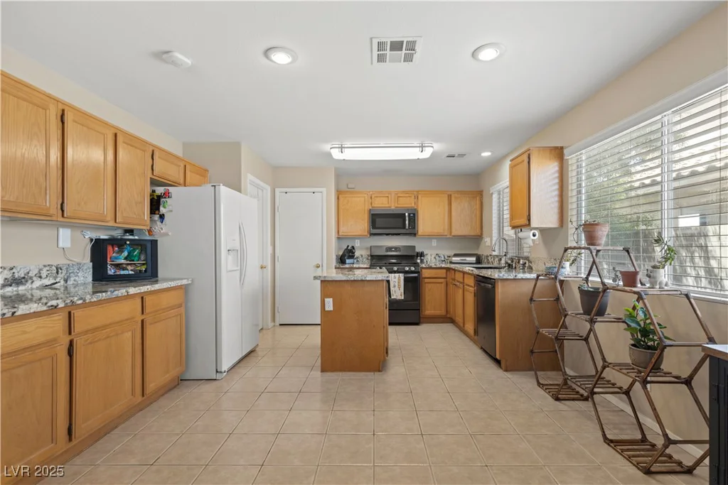 1906 Desert Sage, North Las Vegas, NV 89031