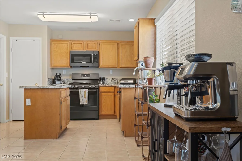 1906 Desert Sage, North Las Vegas, NV 89031