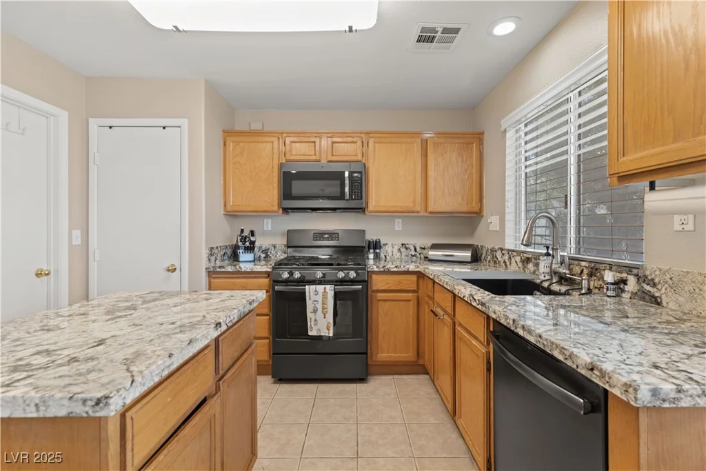 1906 Desert Sage, North Las Vegas, NV 89031