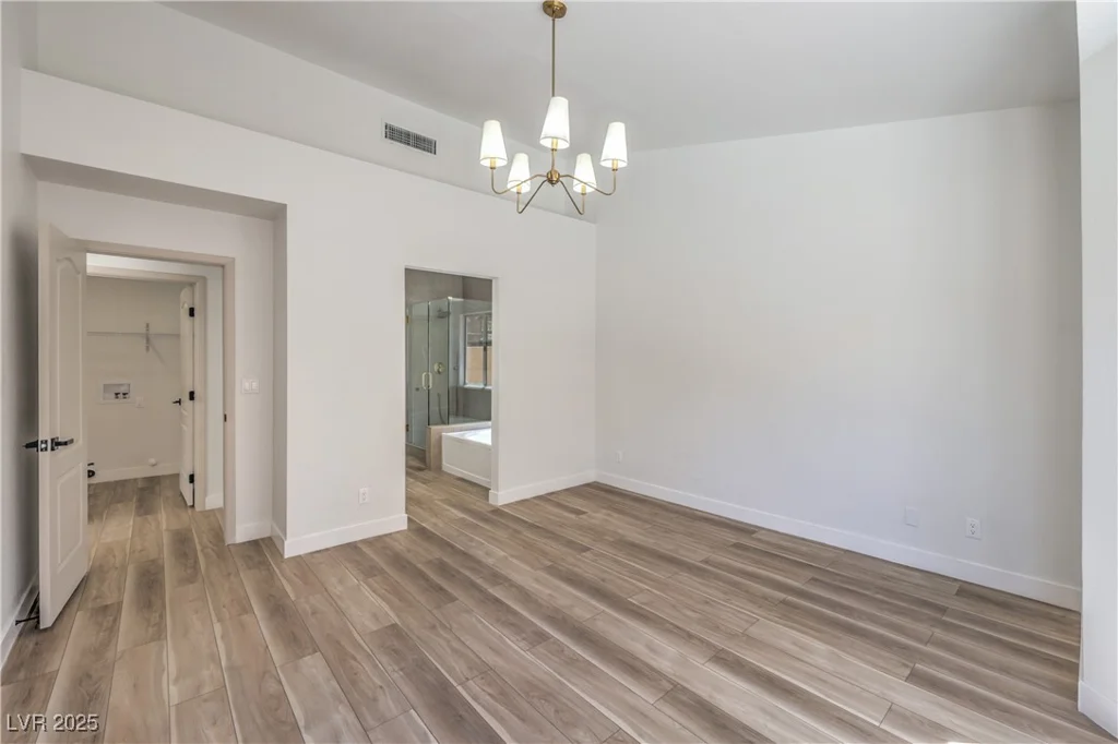 2117 Desert Peak, Las Vegas, NV 89134