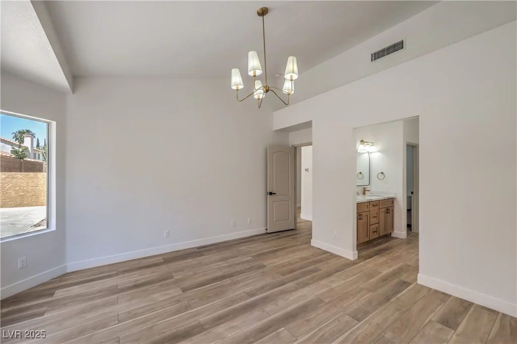 2117 Desert Peak, Las Vegas, NV 89134