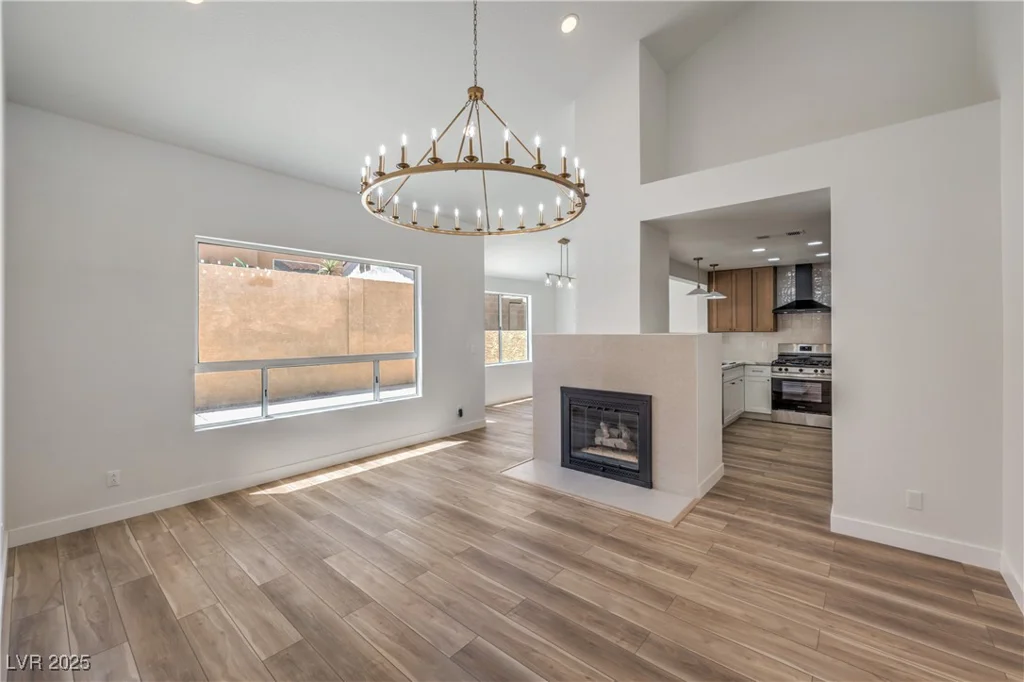 2117 Desert Peak, Las Vegas, NV 89134