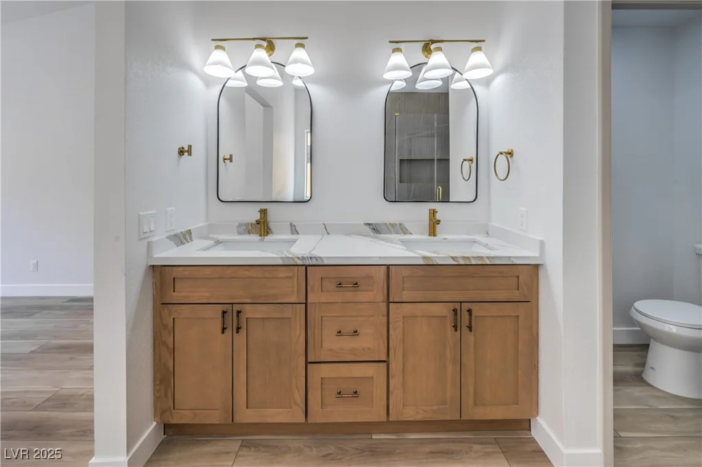 2117 Desert Peak, Las Vegas, NV 89134