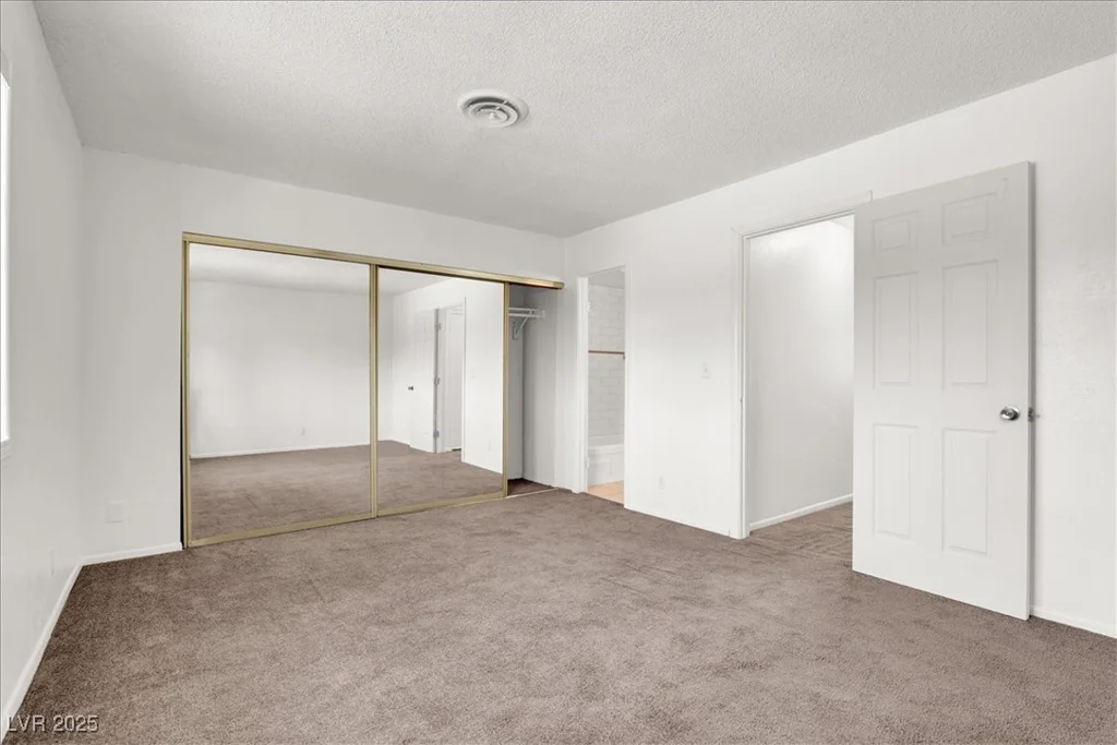 6445 Ironbark, Las Vegas, NV 89107