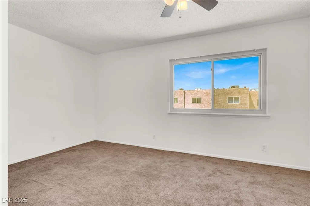 6445 Ironbark, Las Vegas, NV 89107
