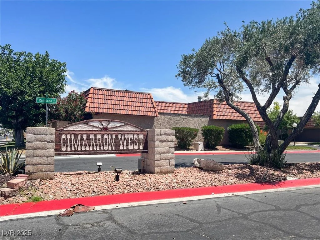 6445 Ironbark, Las Vegas, NV 89107