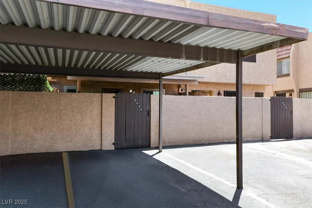 6445 Ironbark, Las Vegas, NV 89107