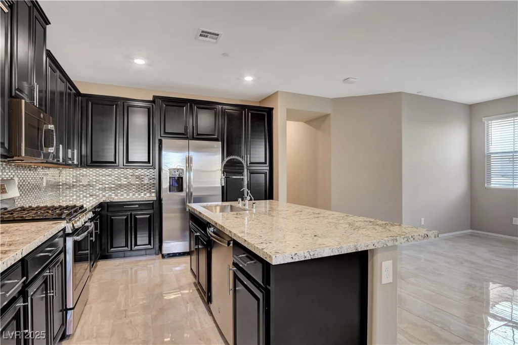 4 Lomita Heights, Las Vegas, NV 89138