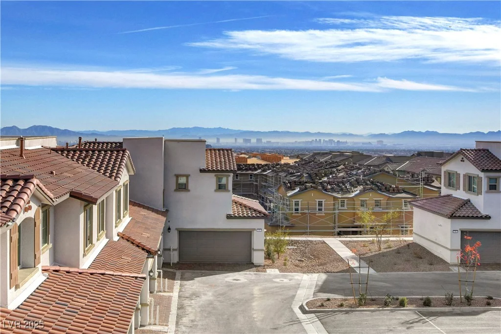 4 Lomita Heights, Las Vegas, NV 89138
