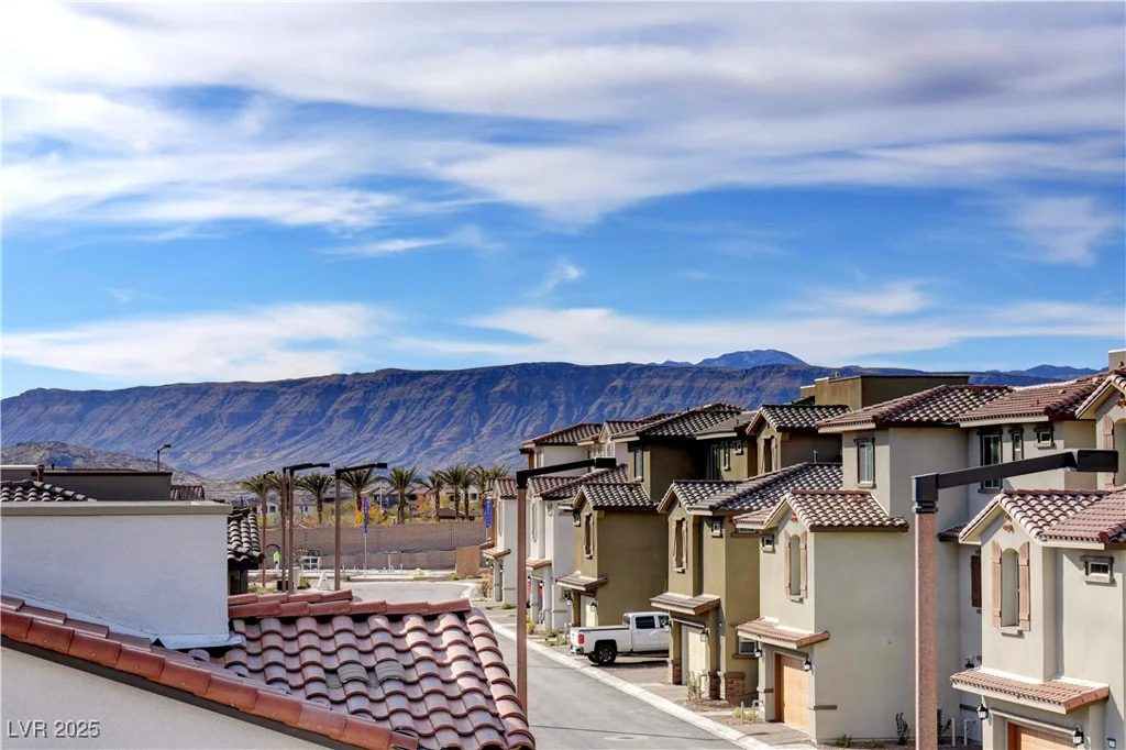 4 Lomita Heights, Las Vegas, NV 89138