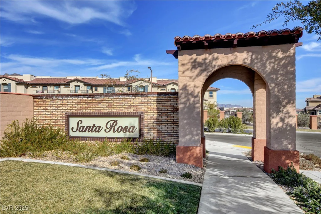 4 Lomita Heights, Las Vegas, NV 89138