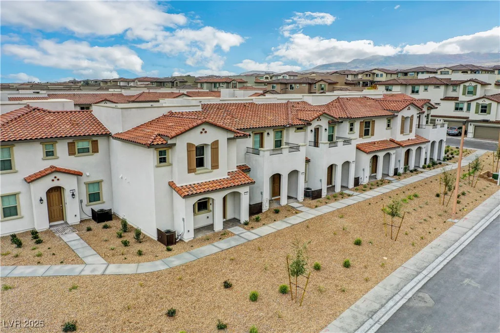 4 Lomita Heights, Las Vegas, NV 89138