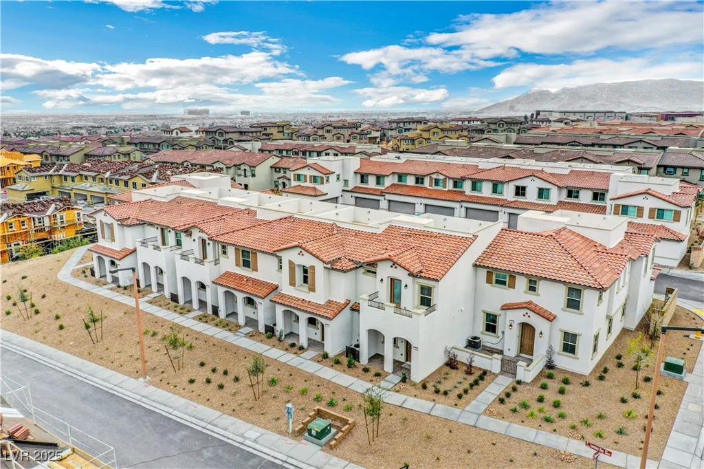 4 Lomita Heights, Las Vegas, NV 89138