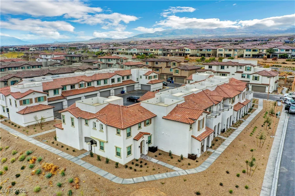 4 Lomita Heights, Las Vegas, NV 89138