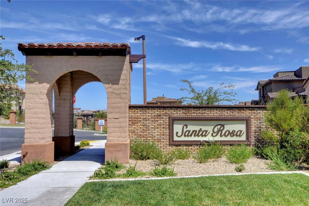4 Lomita Heights, Las Vegas, NV 89138