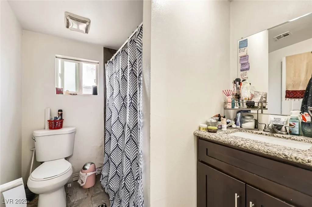 1607 Vegas Valley, Las Vegas, NV 89169