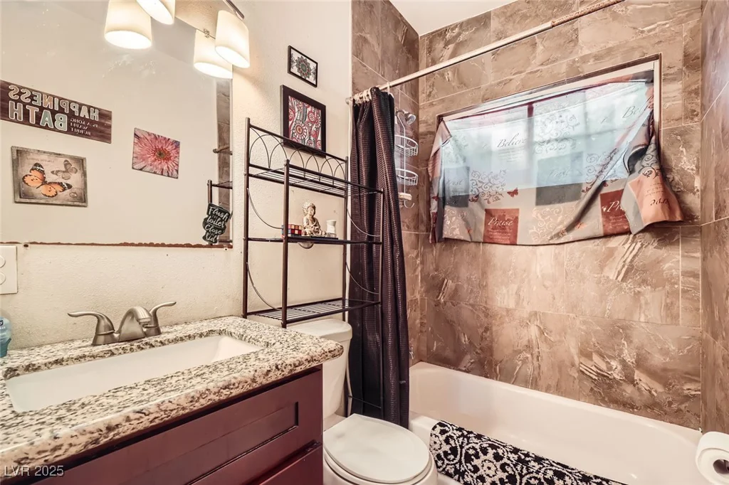 1607 Vegas Valley, Las Vegas, NV 89169