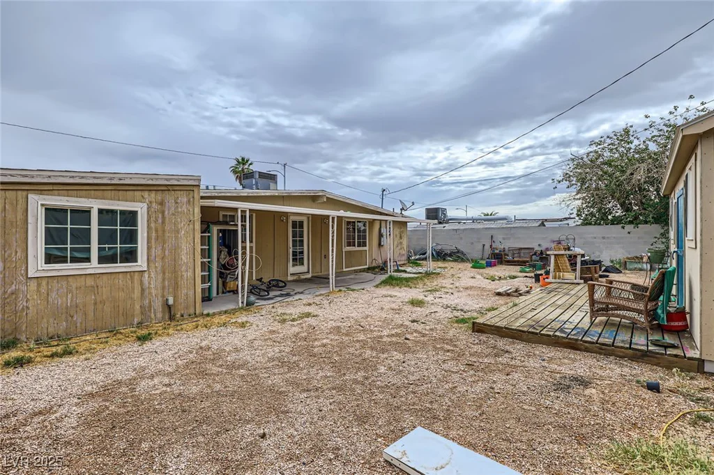1607 Vegas Valley, Las Vegas, NV 89169
