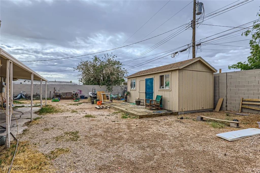 1607 Vegas Valley, Las Vegas, NV 89169